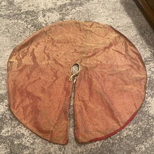 Red and Gold Tree Skirt
